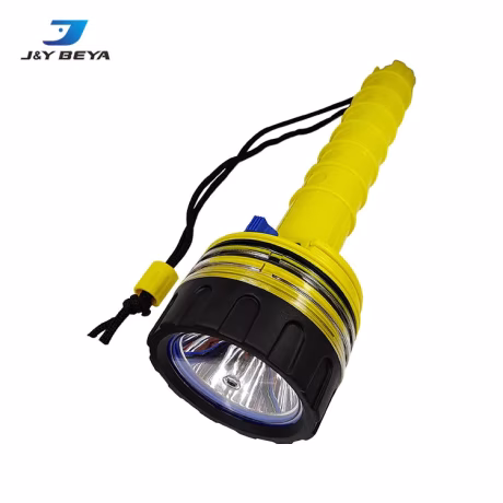 Diving flashlight professional underwater lighting strong light LED outdoor long shot