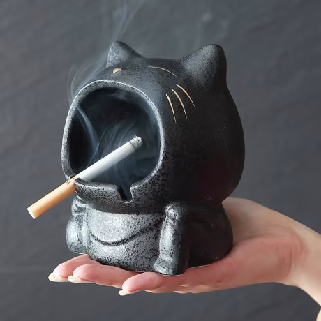 High Quality Fashion Funny Design Indoor and Outdoor black Animal Ceramic Ashtray for office and home Cigar Tobacco Ash Holder