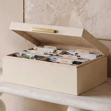 Caja organizadora de fotos de piel sintética con divisores y tapa