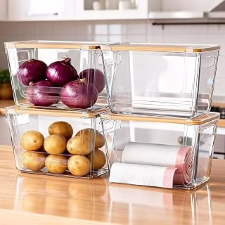 Cuatro recipientes transparentes apilables para despensa con tapas de bambú