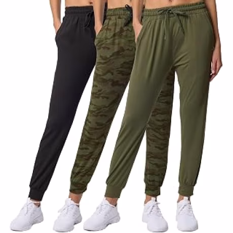 Real Essentials - Pantalones, paquete de 3 unidades Real Essentials - Pantalones deportivos de yoga ultra suaves para mujer con bolsillos y cordón (disponibles en tallas extragrandes)