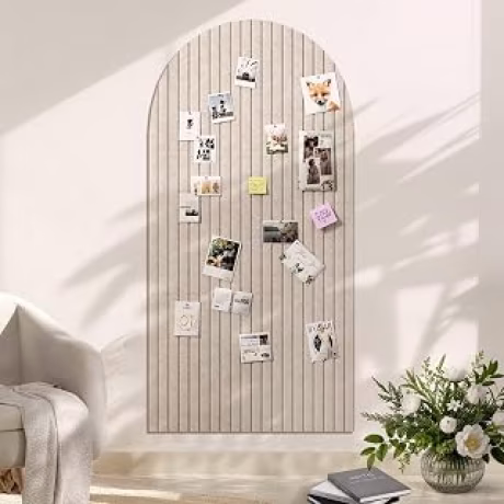 Tablero de anuncios de fieltro arqueado de 48 x 24 pulgadas, tono avena, con tres paneles adhesivos y 50 chinchetas