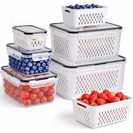 Cinco recipientes transparentes para frutas con coladores y tapas